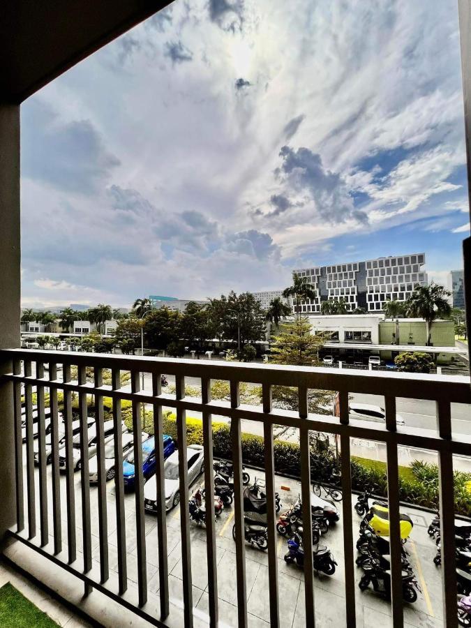 Shore Residences Tower D Manila Exteriör bild